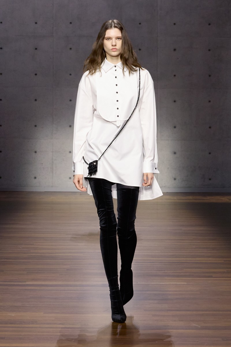 Emporio Armani sigue siendo Armani (gracias a Dios)