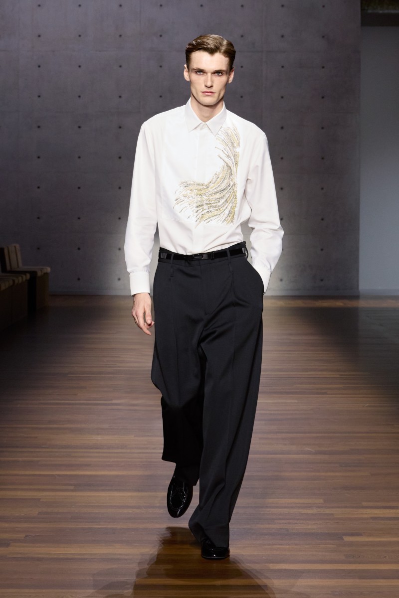 Emporio Armani sigue siendo Armani (gracias a Dios)