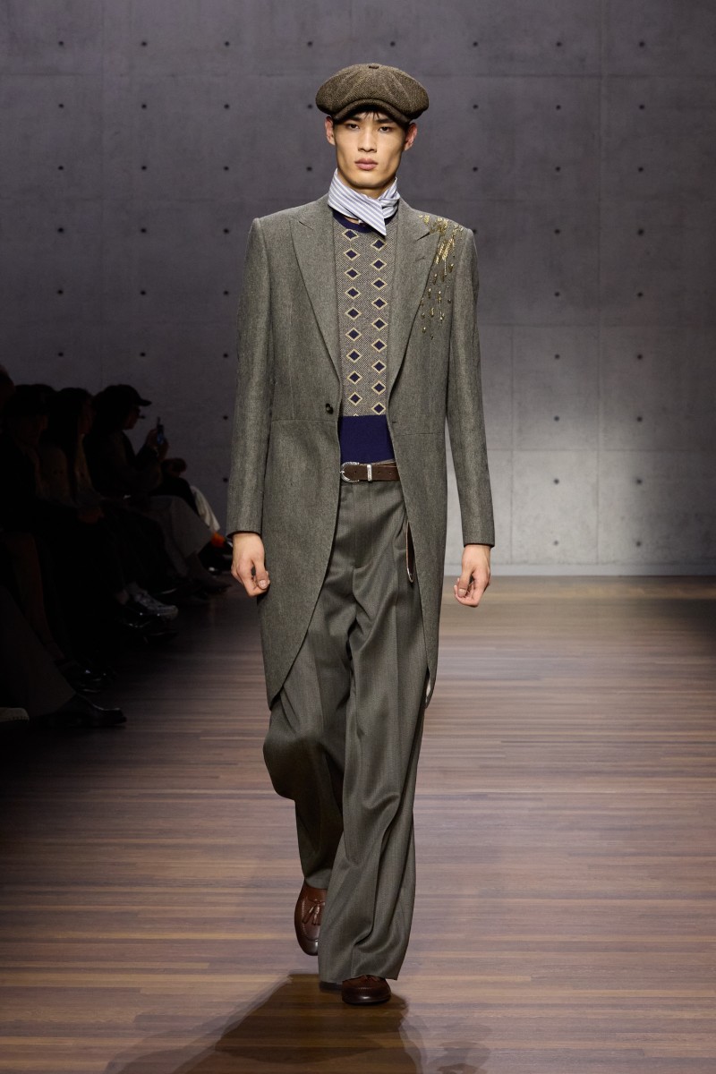 Emporio Armani sigue siendo Armani (gracias a Dios)