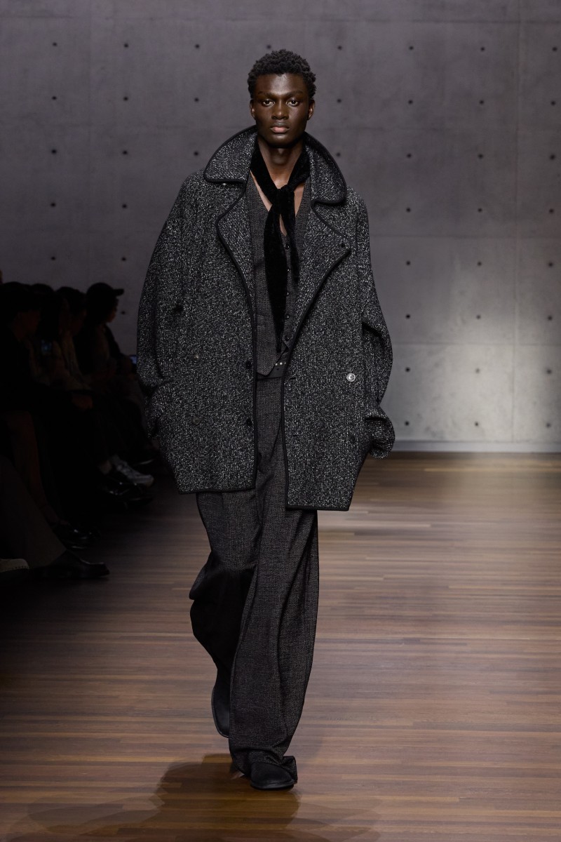 Emporio Armani sigue siendo Armani (gracias a Dios)