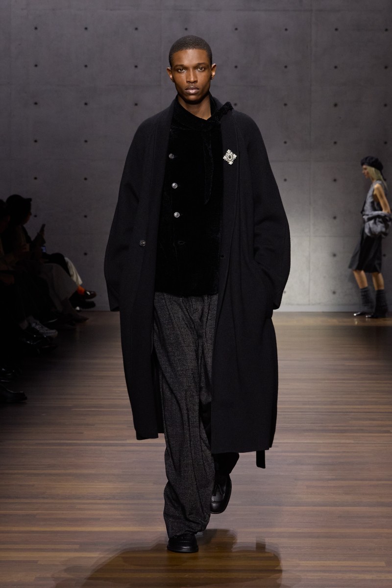 Emporio Armani sigue siendo Armani (gracias a Dios)