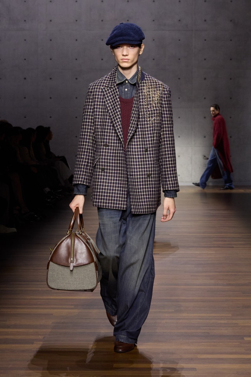 Emporio Armani sigue siendo Armani (gracias a Dios)