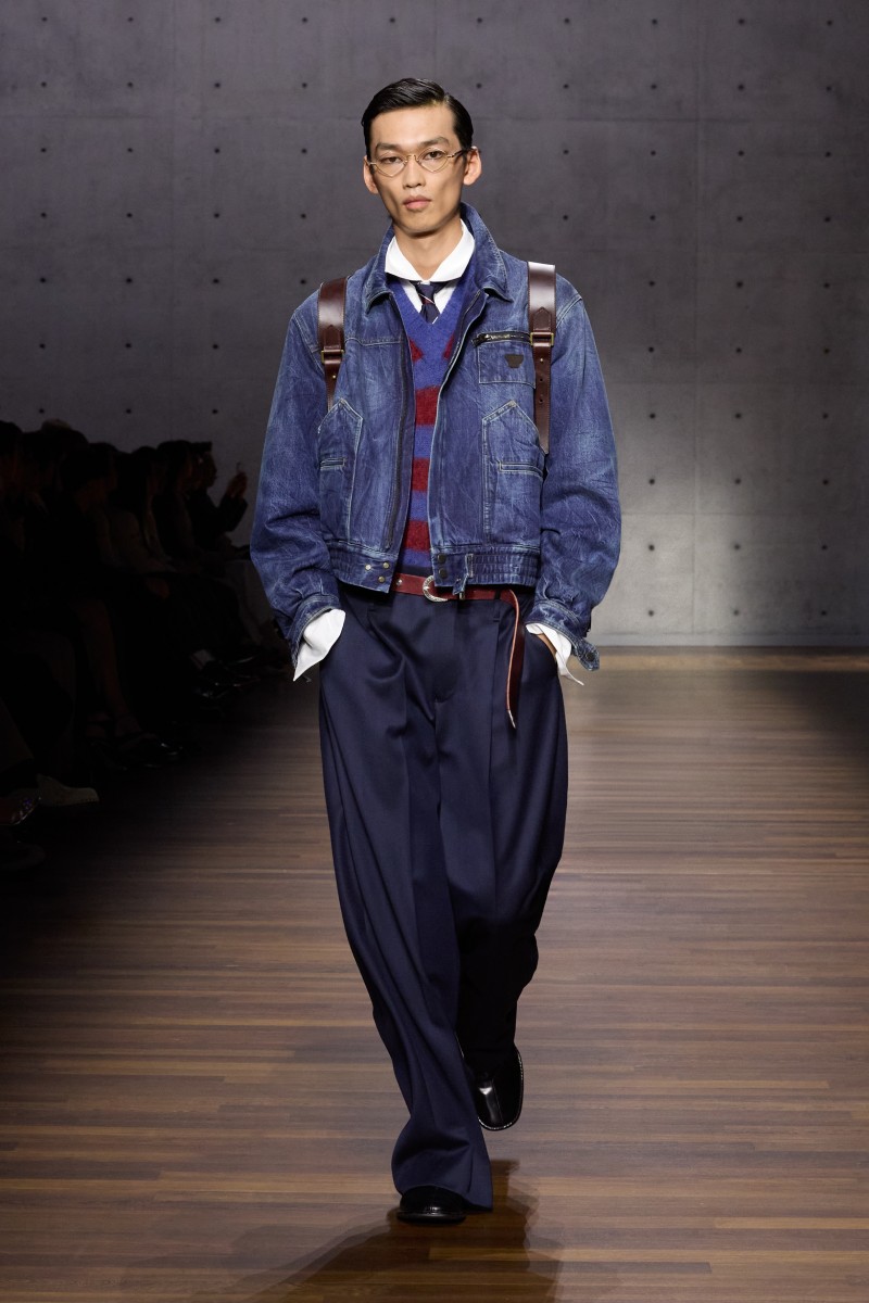 Emporio Armani sigue siendo Armani (gracias a Dios)