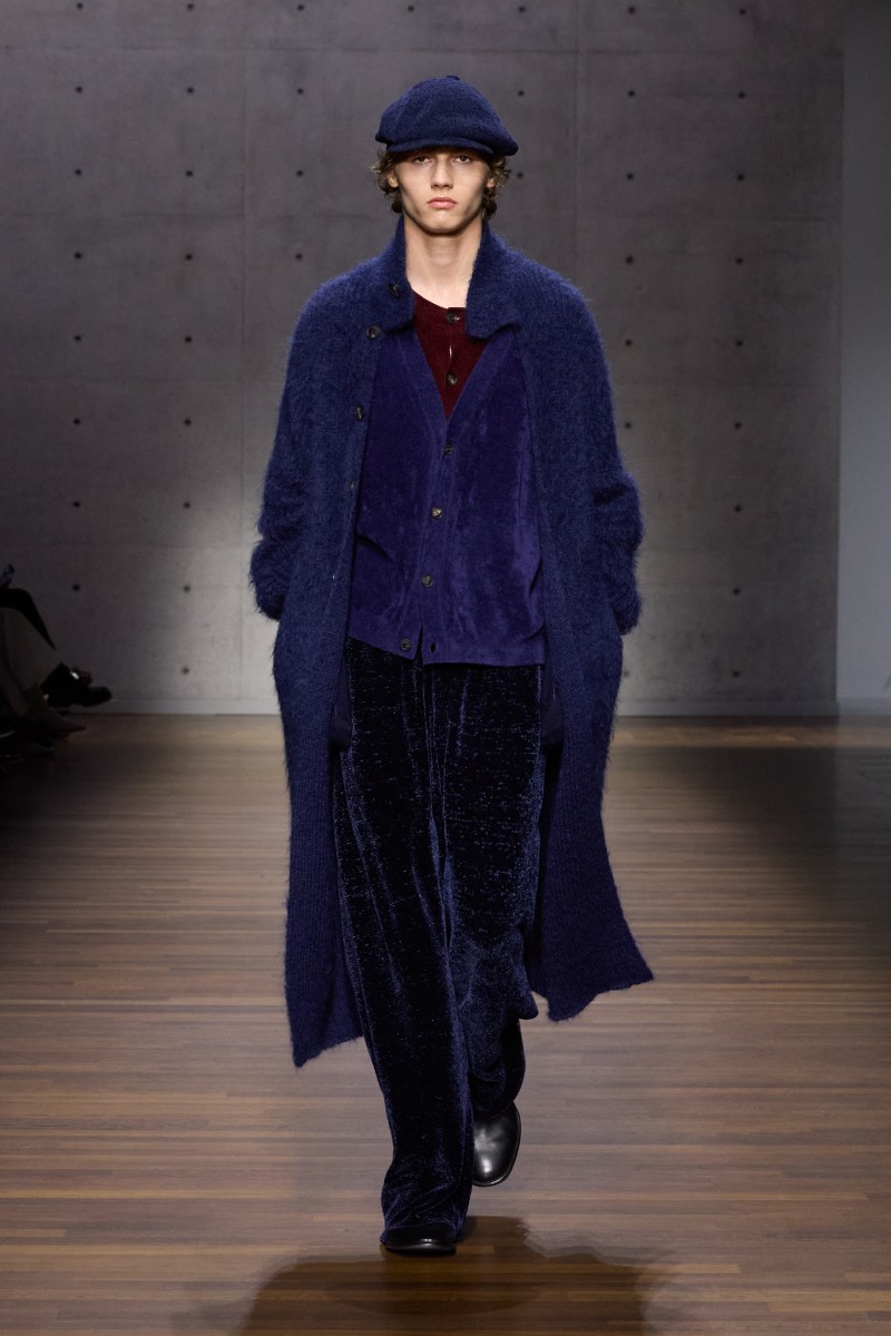 Emporio Armani sigue siendo Armani (gracias a Dios)