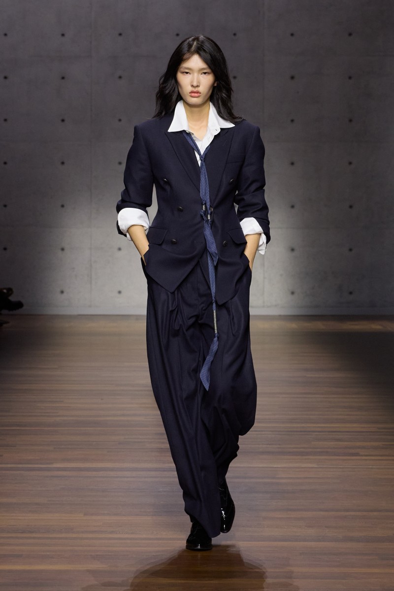 Emporio Armani sigue siendo Armani (gracias a Dios)