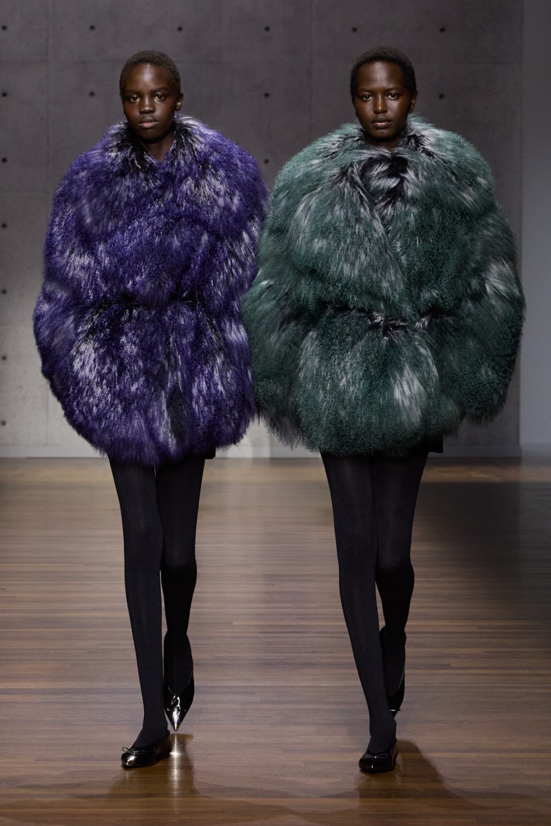 Emporio Armani sigue siendo Armani (gracias a Dios)