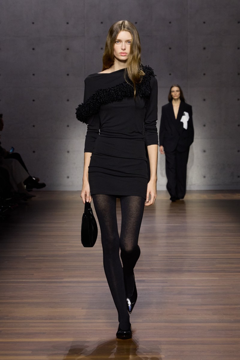 Emporio Armani sigue siendo Armani (gracias a Dios)