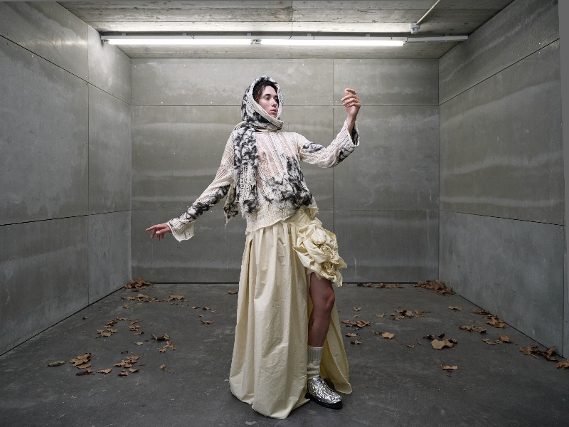 Evade House revela tensión y fragilidad en moda imperfecta