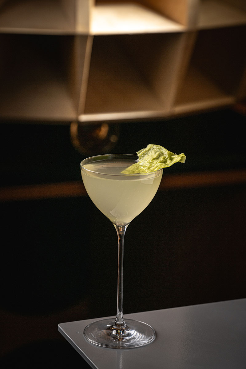 Fenómeno, templo bar hi-fi con coctelería de laboratorio