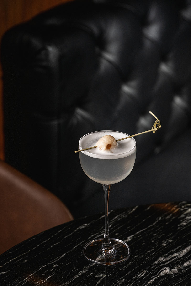 Fenómeno, templo bar hi-fi con coctelería de laboratorio