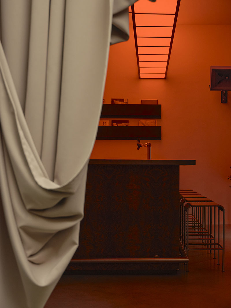 Fiorin Fiorello Fiore: Parasite 2.0 pone a sonar Milán