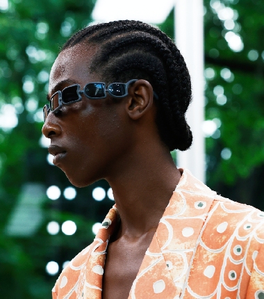 Issey Miyake no usa dos lentes: añade ocho con impresión 3D