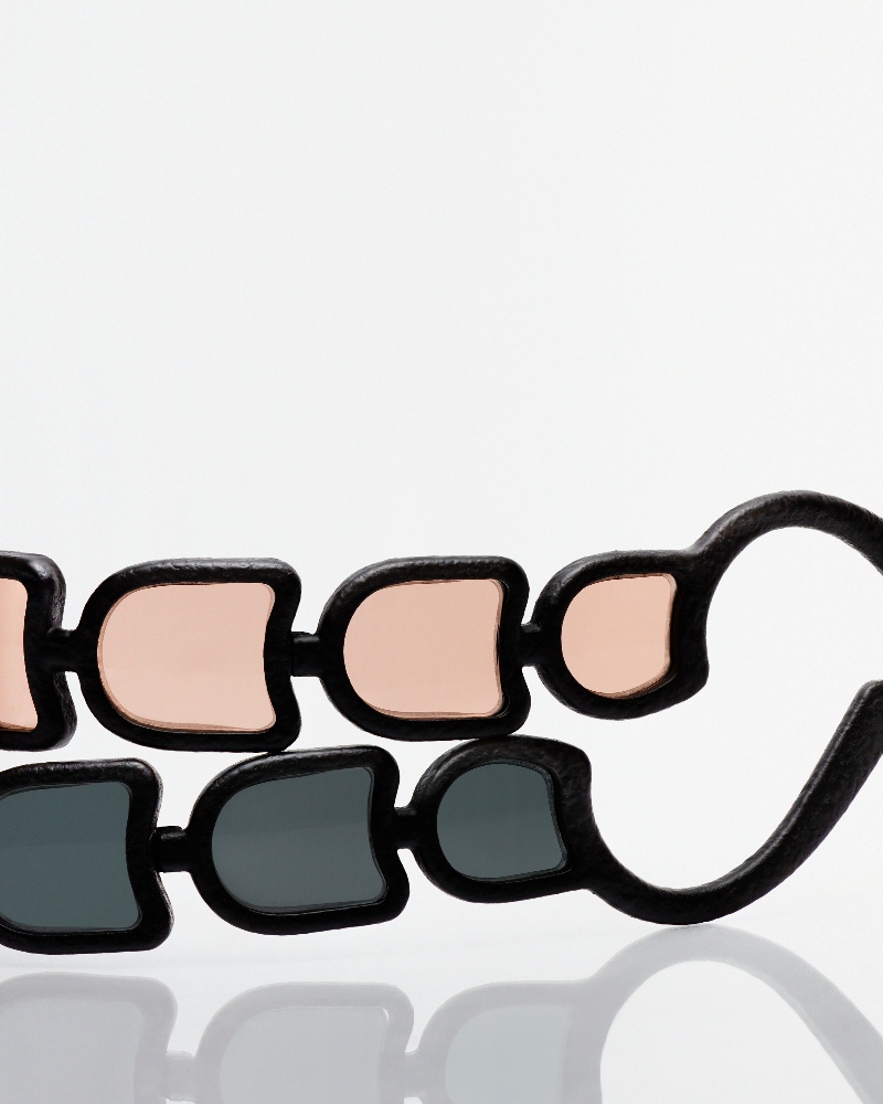 Issey Miyake no usa dos lentes: añade ocho con impresión 3D