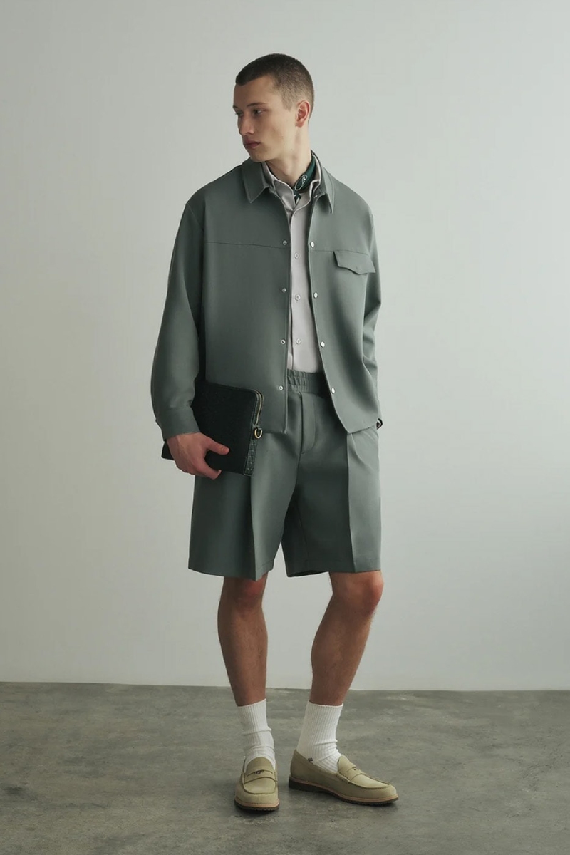 Ronnie Feig vuelve a los archivos de Armani para ss26