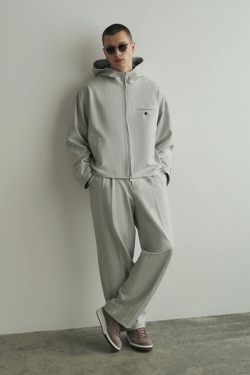 Ronnie Feig vuelve a los archivos de Armani para ss26