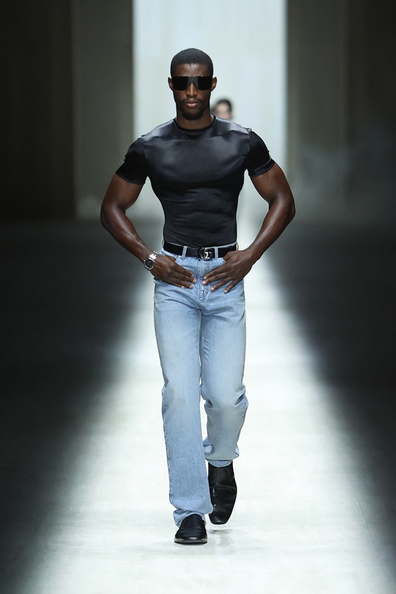 Demna radicaliza el Gucci de Tom Ford para su debut