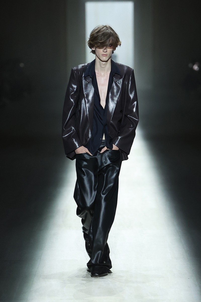 Demna radicaliza el Gucci de Tom Ford para su debut