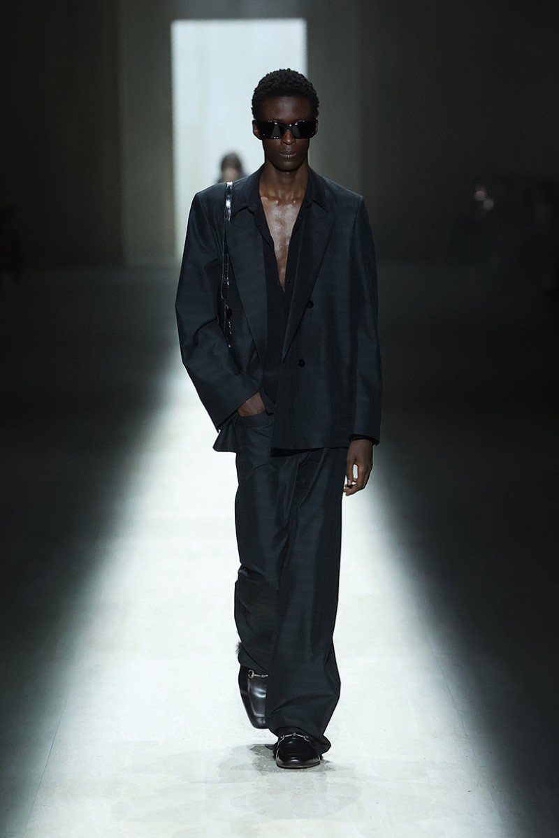 Demna radicaliza el Gucci de Tom Ford para su debut