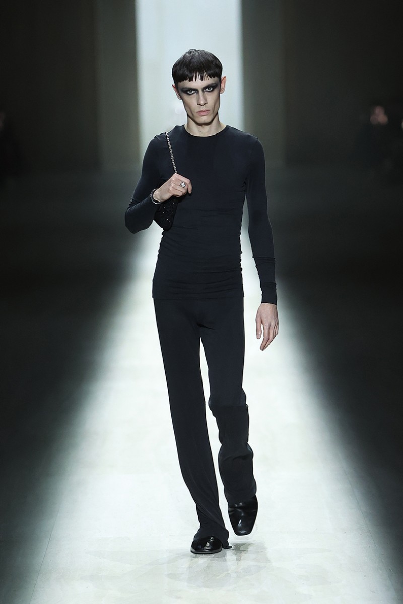 Demna radicaliza el Gucci de Tom Ford para su debut