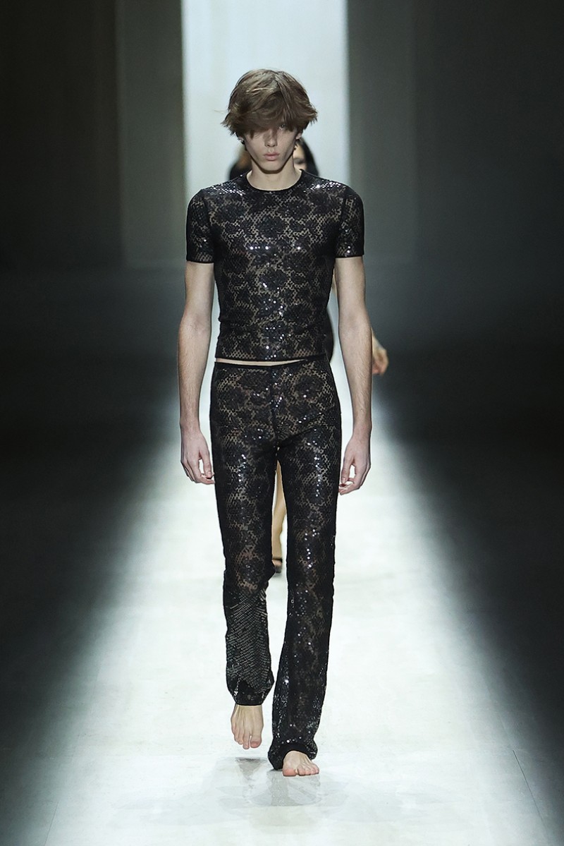 Demna radicaliza el Gucci de Tom Ford para su debut