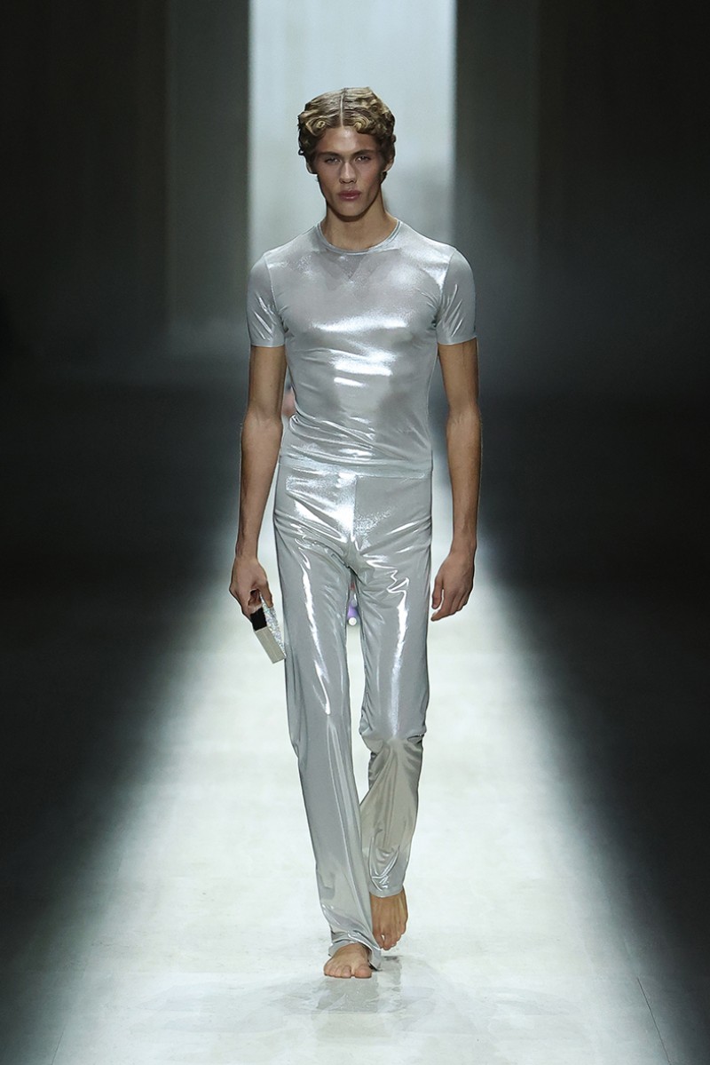 Demna radicaliza el Gucci de Tom Ford para su debut