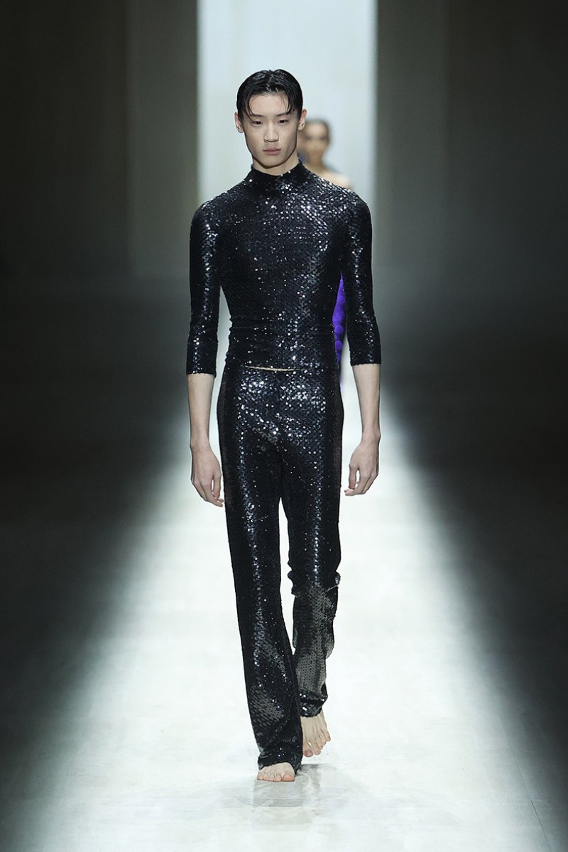 Demna radicaliza el Gucci de Tom Ford para su debut