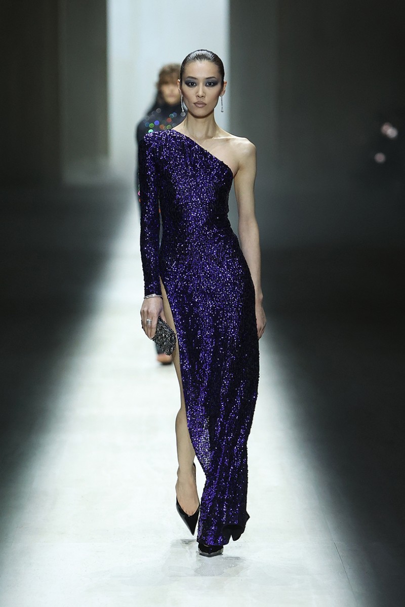 Demna radicaliza el Gucci de Tom Ford para su debut