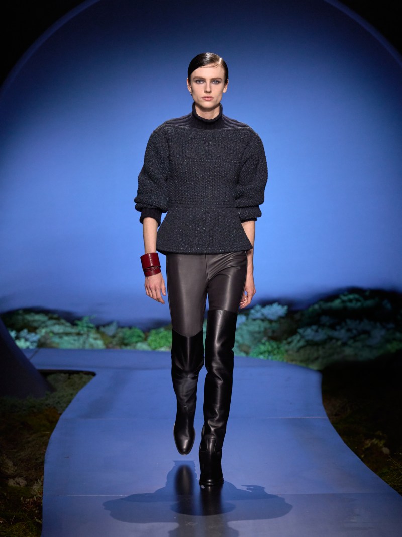 Hermès mira al crepúsculo para su armario femenino de fw26