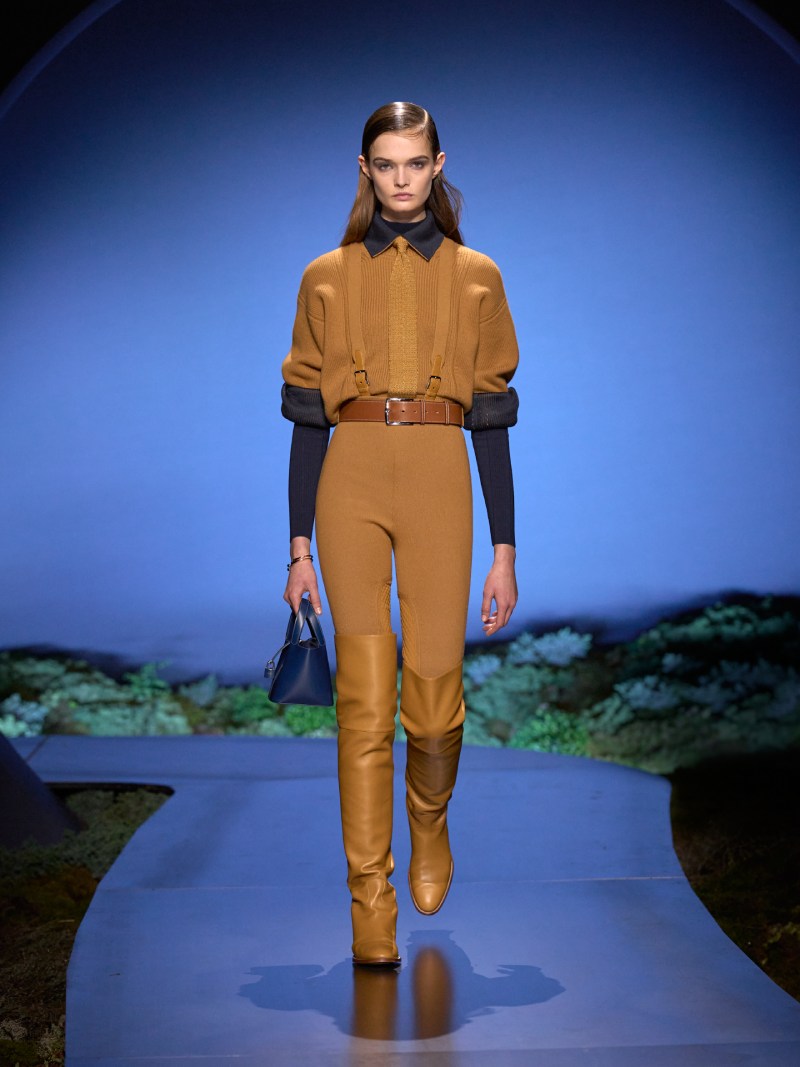 Hermès mira al crepúsculo para su armario femenino de fw26