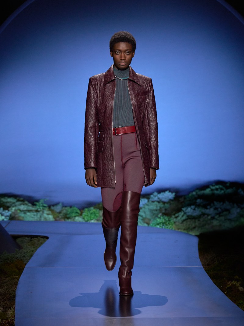 Hermès mira al crepúsculo para su armario femenino de fw26
