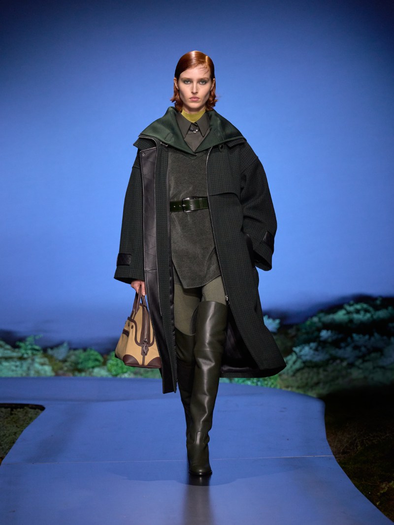 Hermès mira al crepúsculo para su armario femenino de fw26