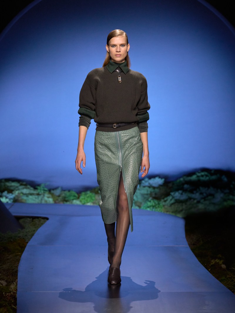Hermès mira al crepúsculo para su armario femenino de fw26