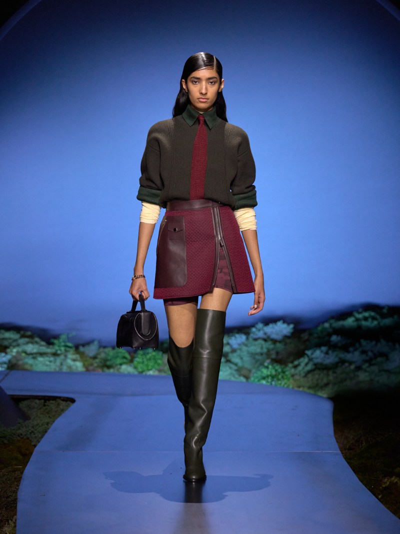 Hermès mira al crepúsculo para su armario femenino de fw26