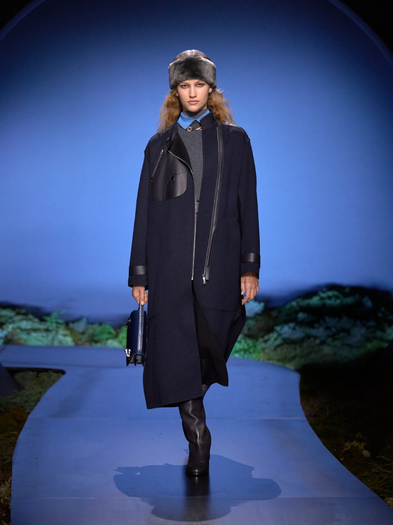 Hermès mira al crepúsculo para su armario femenino de fw26