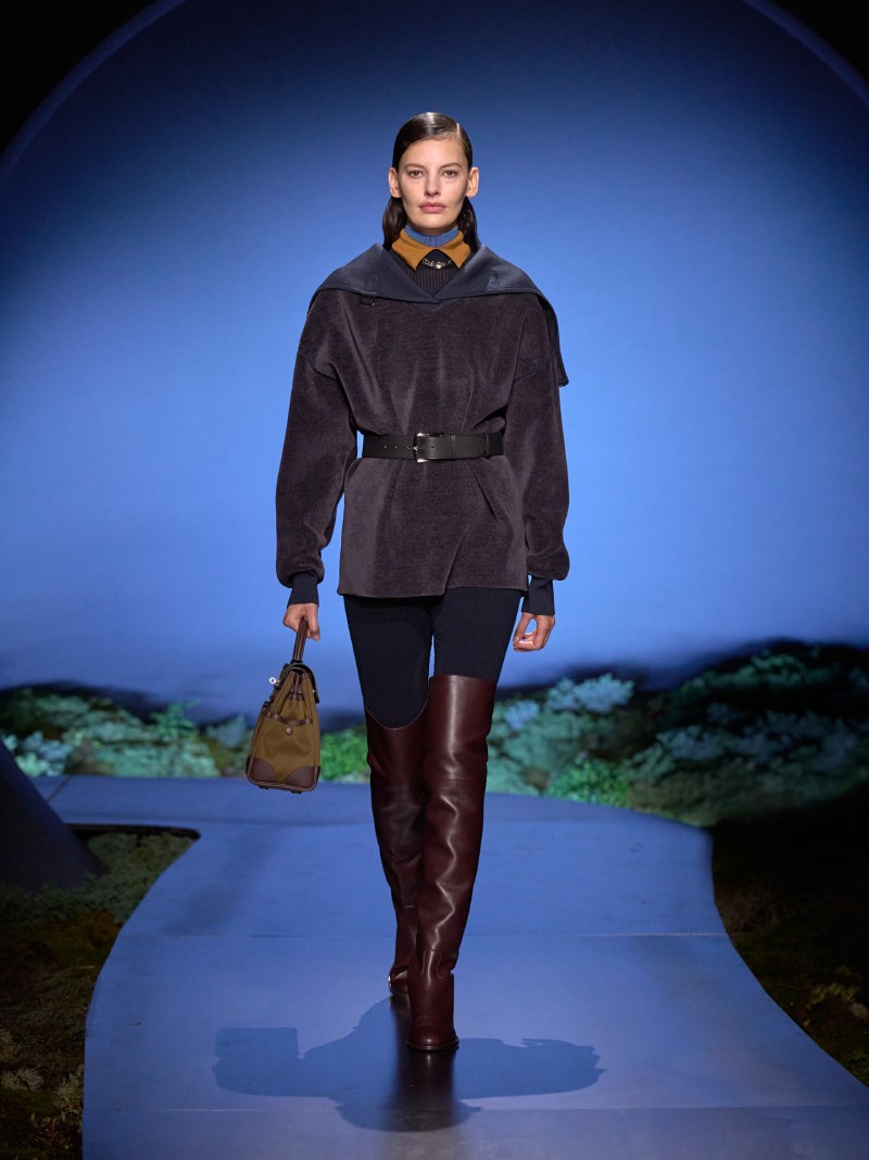 Hermès mira al crepúsculo para su armario femenino de fw26