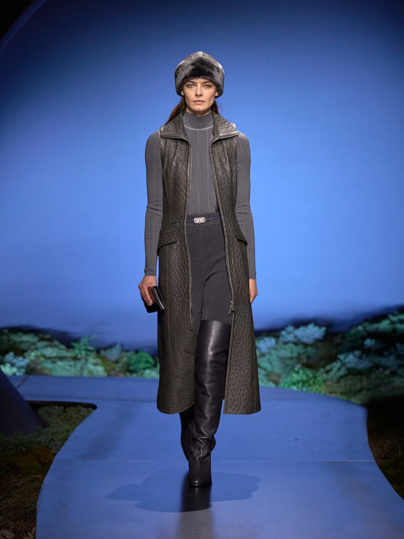 Hermès mira al crepúsculo para su armario femenino de fw26