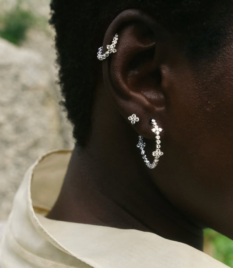 PdPaola hace florecer sus joyas de elegancia perdurable