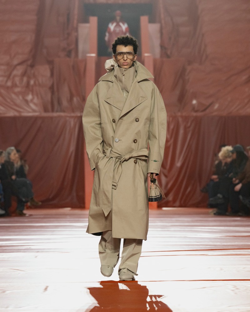 Lacoste se pone más deportivo (e impermeable) para fw26