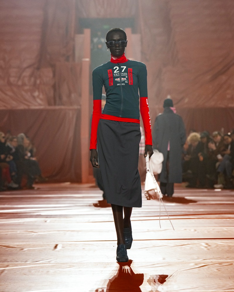 Lacoste se pone más deportivo (e impermeable) para fw26