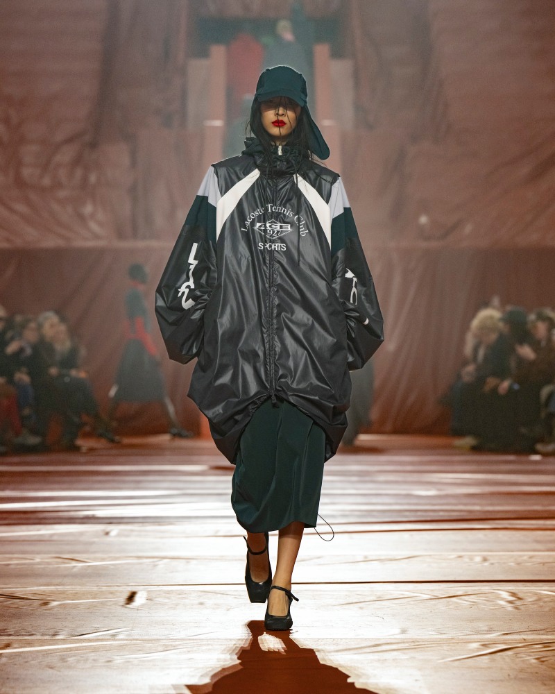 Lacoste se pone más deportivo (e impermeable) para fw26