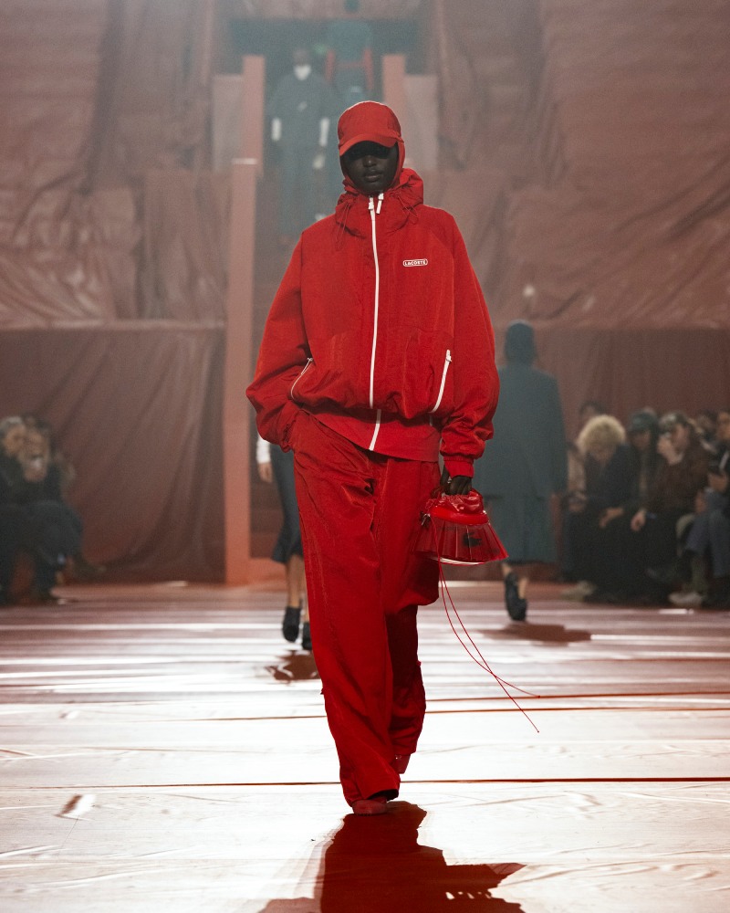 Lacoste se pone más deportivo (e impermeable) para fw26