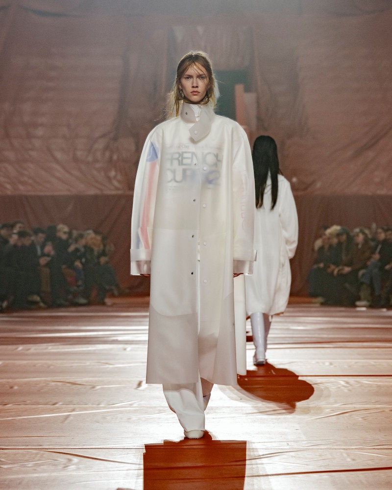 Lacoste se pone más deportivo (e impermeable) para fw26