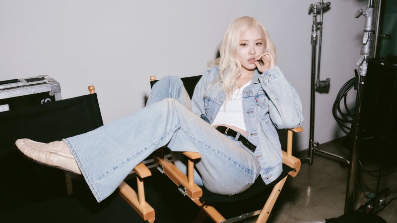 Levi's y Rosé van a estrenar una colabo este 2026