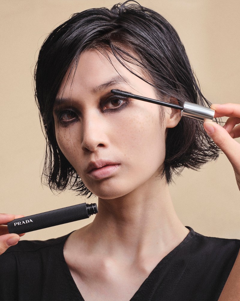 Volverás a ser grunge con labios nude, gracias a Prada