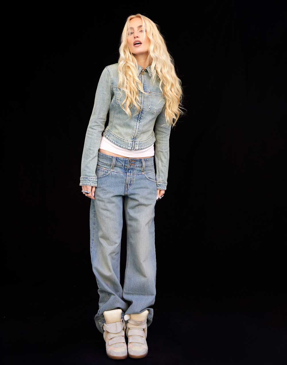 María Escarmiento sigue triunfando con su disco Forever