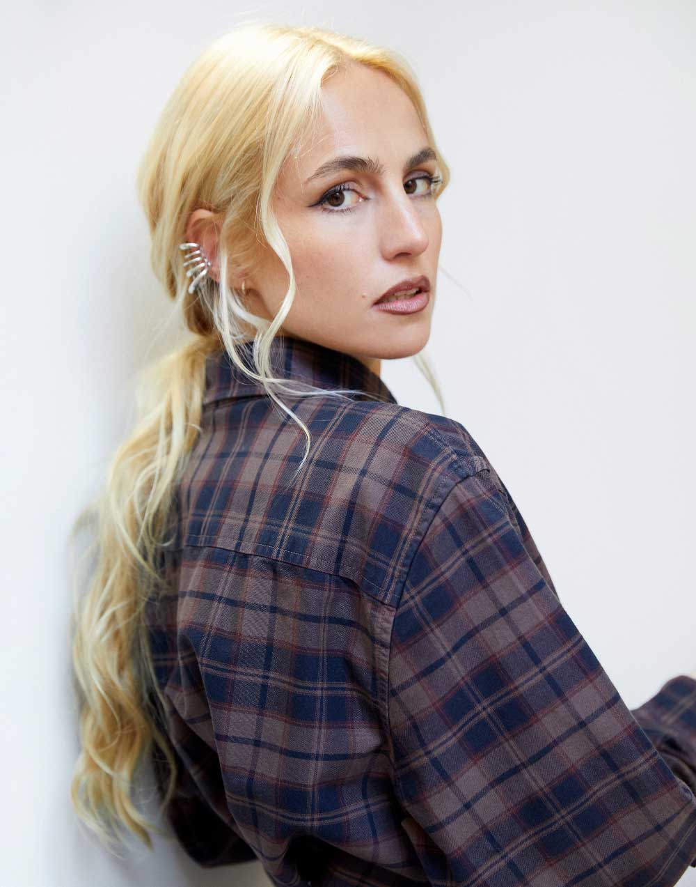 María Escarmiento sigue triunfando con su disco Forever