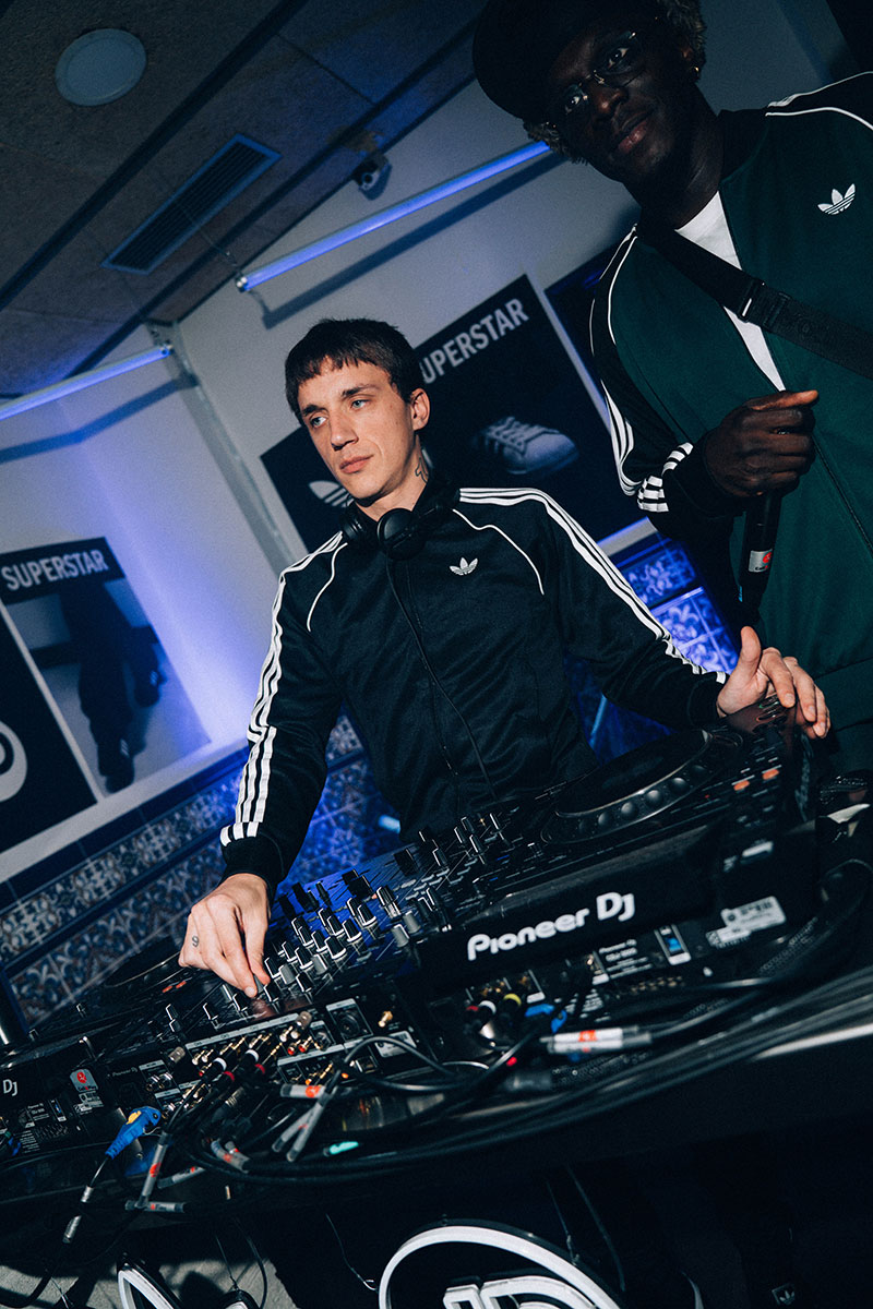 Morad la lía en Barcelona con adidas y JD en un kebab