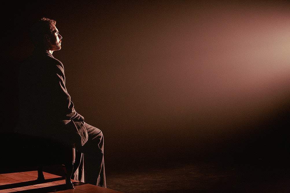 Niebla: identidad, ficción y zozobra en Nave 10 Matadero