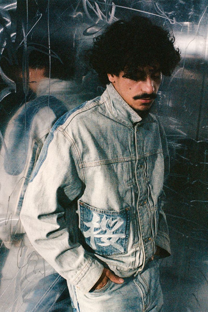 Palace y Evisu vuelven a darnos moda urbana Y2K para ss26