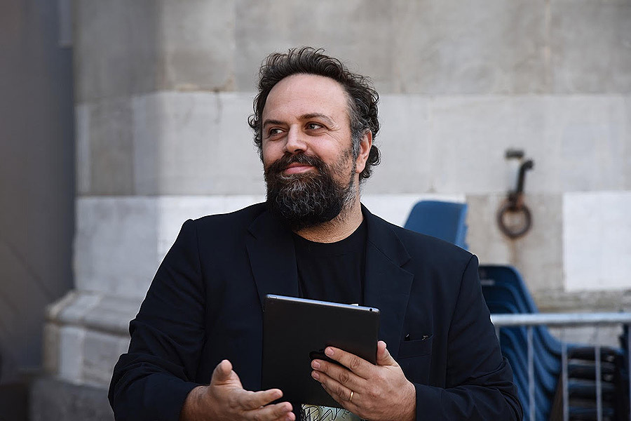 Pensar con Prompts: El manifiesto de la cognición híbrida